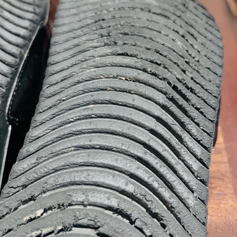 Nike Black and White Slide Sandals - Picture 5 of 7